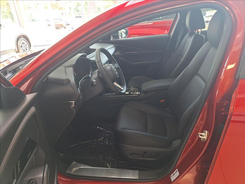 Mazda CX-30 (2026) 2.5 G 140k 6AT FWD HOMURA PLUS - fotka 5 z 15