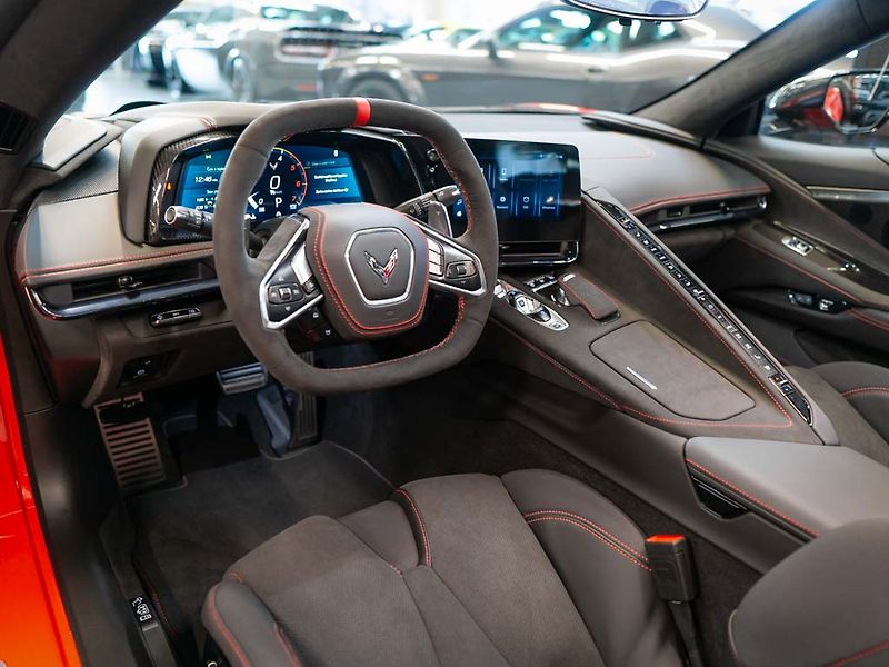 Chevrolet Corvette (2024) 6.2 Stingray C8 3LT Z51 - fotka 15 z 40
