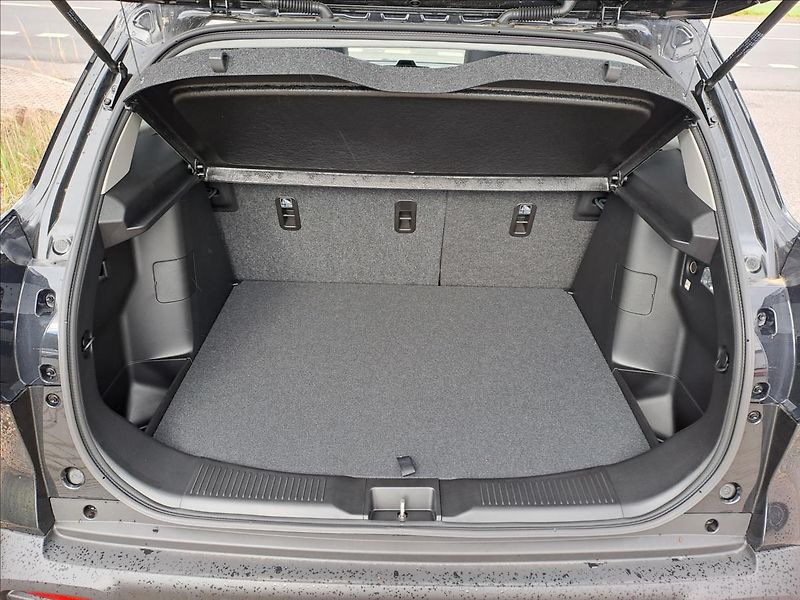 Suzuki S-Cross (2026) 1,4 BoosterJet Elegance Pano - fotka 23 z 25