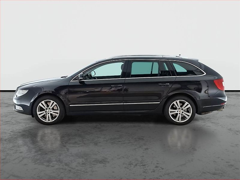 Škoda Superb (2011) Elegance 3.6 FSI V6, 4X4 - fotka 3 z 21