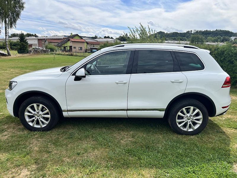 Volkswagen Touareg 3.0TDI 180KW,TZ,KůŽE,ROZVODY!! - fotka 4 z 52