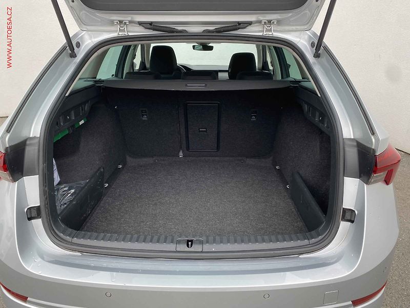 Škoda Octavia (2022) 2.0 TDi, ČR, Style, DSG, LED - fotka 7 z 17