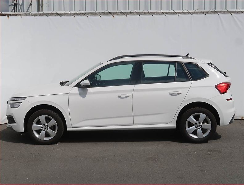 Škoda Kamiq (2023) Ambition 1.0 TSI, Serv.kniha - fotka 3 z 23