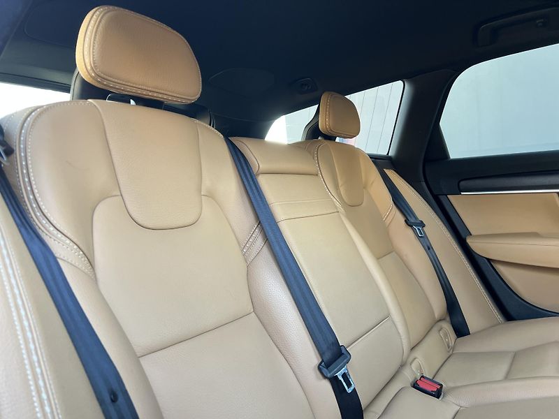 Volvo V90 T6 235kw AWD CROSS COUNTRY - fotka 37 z 52