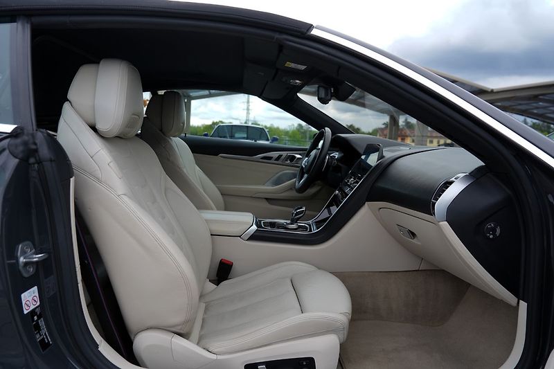 BMW Řada 8 M850i xDrive /Laser/530 PS - fotka 38 z 50