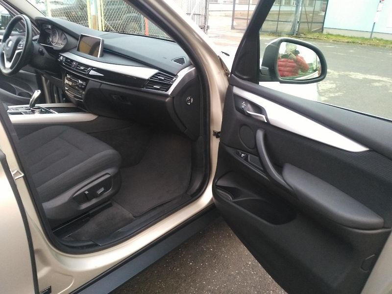 BMW X5 3,0d xDrive - fotka 28 z 36