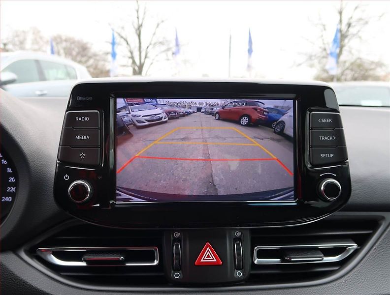 Hyundai i30 (2022) Komfort 1.0 T-GDI, Automat, ČR - fotka 17 z 18