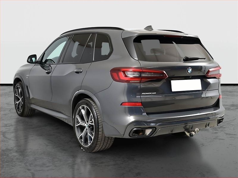 BMW X5 (2021) xDrive40i - fotka 4 z 24