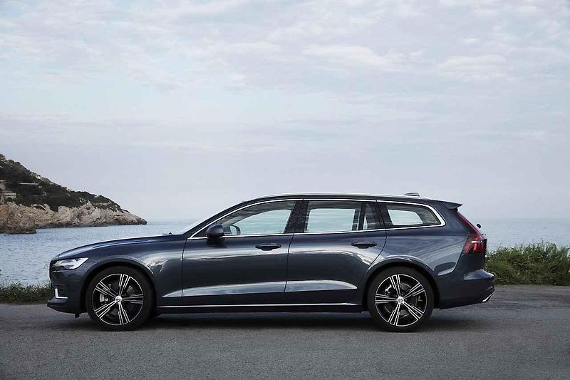 Volvo V60.