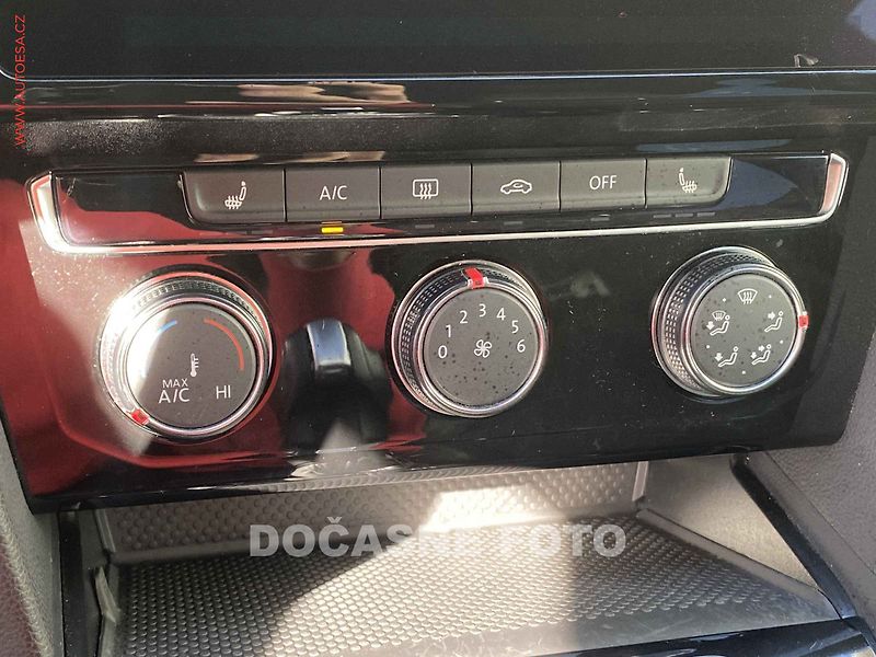 Volkswagen Arteon (2020) 2.0TSi, R-Line, DSG - fotka 16 z 20