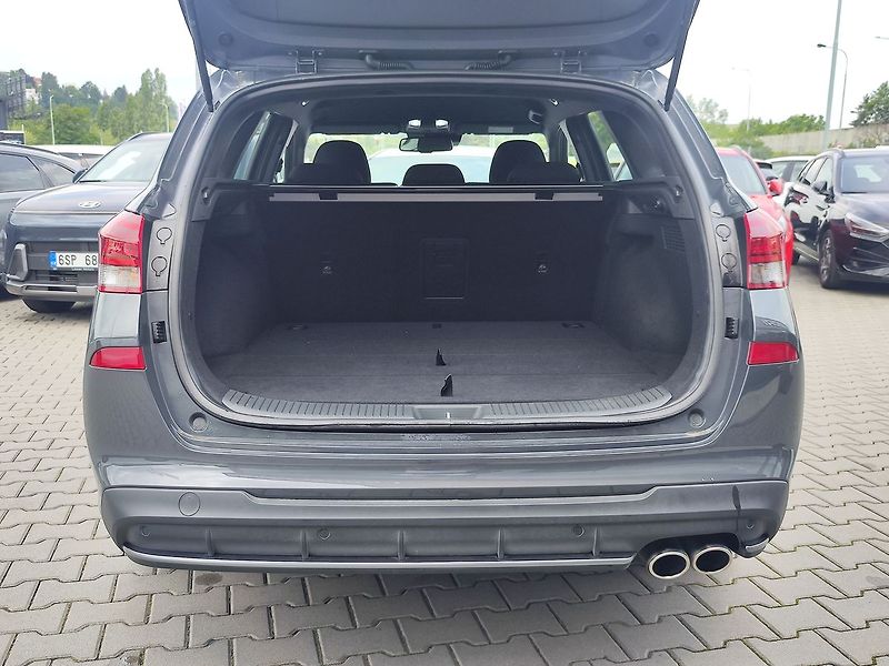 Hyundai i30 1.5 T-GDi/103 N-Line DCT MHEV - fotka 9 z 32