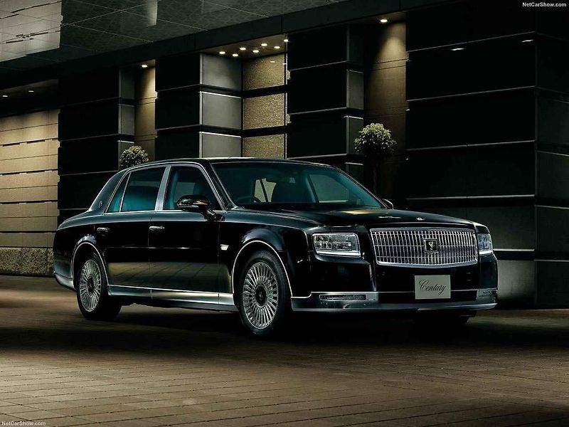 Toyota Century.