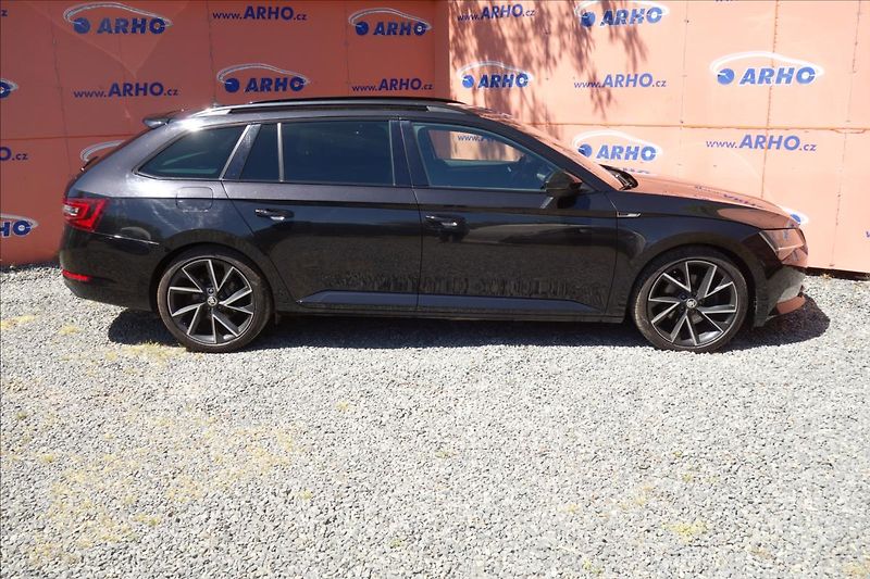 Škoda Superb 2,0 TDi,SERV.KN.,SPORTLINE,DSG - fotka 8 z 49