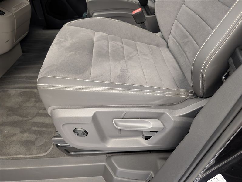 Volkswagen Multivan 1,5 TSI, 130KW, 4 MOTION Long - fotka 13 z 35