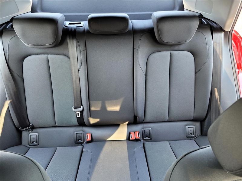 Audi Q2 1,5 AUT,TFT,Výhř,digiAC,navi - fotka 36 z 41