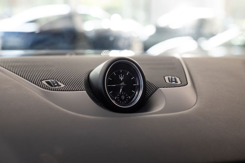 Maserati Levante 360/Pano/Vyhřívaná/Ventilovaná - fotka 16 z 25