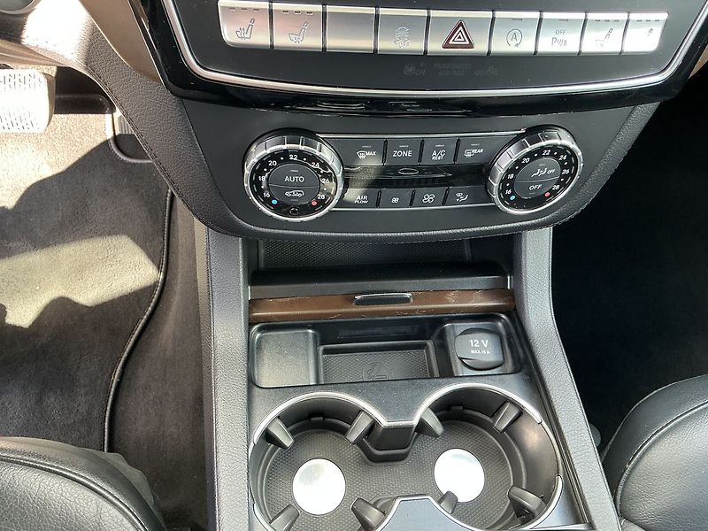 Mercedes-Benz GLS 350 d AMG 4MATIC - fotka 14 z 29