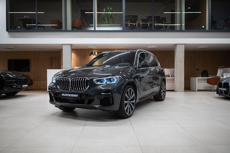 BMW X5 (2021) 30D XDRIVE 210KW M-Paket - fotka 2 z 38