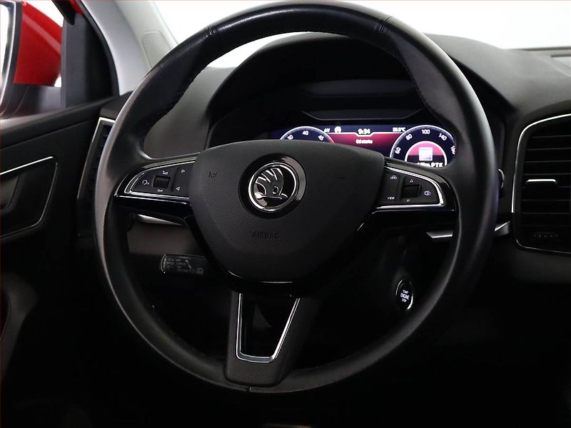 Škoda Karoq (2018) Style 1.6 TDI, Serv.kniha - fotka 13 z 20