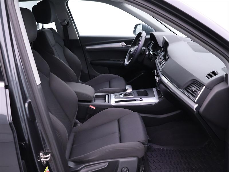 Audi Q5 2,0 TDI quattro S tronic Advan - fotka 12 z 29