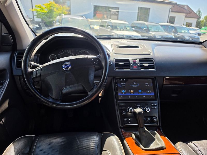 Volvo XC90 (2010) 2.4 D5 AWD 7míst,Rozvody,Navi - fotka 13 z 25