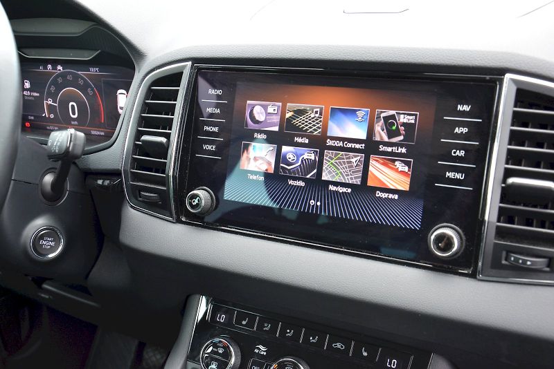 Škoda Karoq (2019) 1.5 TSI 110 kW Style PLUS - fotka 23 z 31