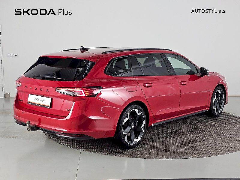 Škoda Superb (2025) 2.0TSi 195kW 4X4 SPORTLINE PAN - fotka 2 z 35
