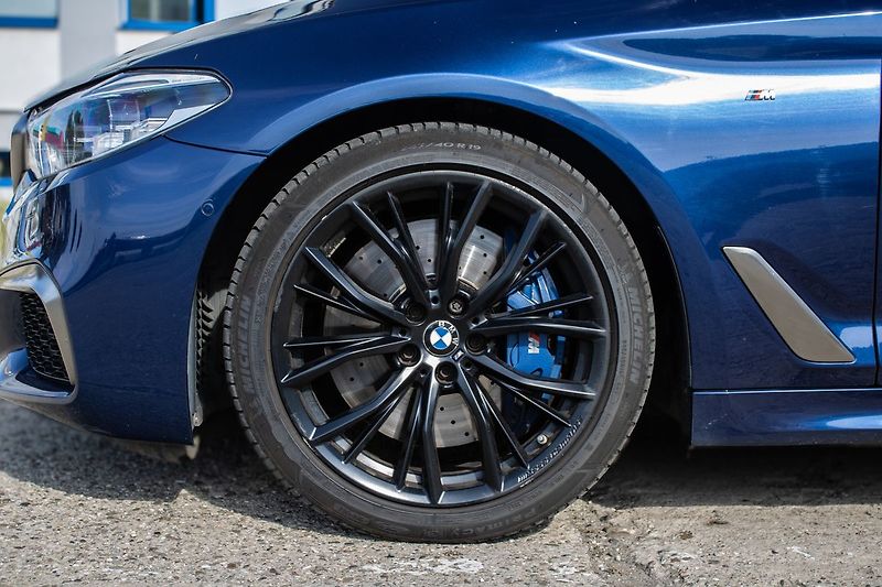 BMW Řada 5 - fotka 9 z 28