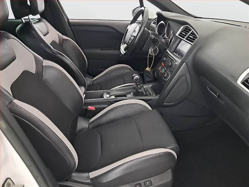 Citroën DS4 (2014) 1.6 e-HDi, Serv.kniha - fotka 9 z 19