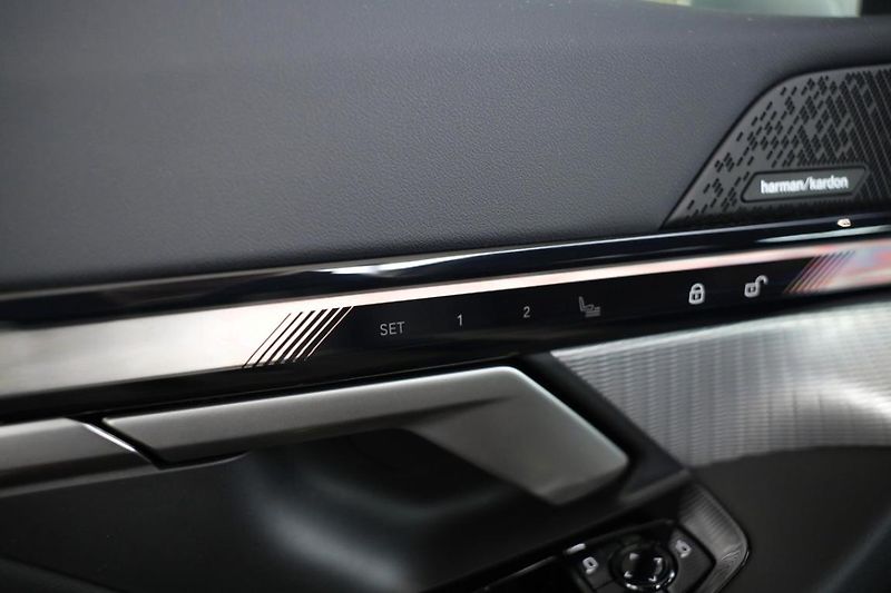 BMW Řada 5 540d xDrive Touring - fotka 26 z 31