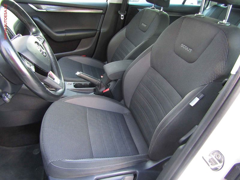 Škoda Octavia (2019) 2.0 TDi 4x4, ČR, Scout, DSG - fotka 9 z 21