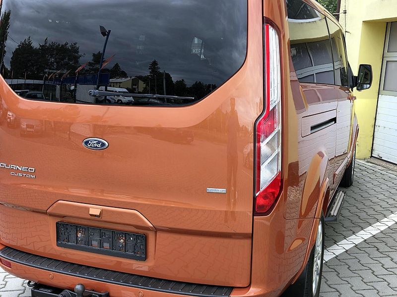 Ford Tourneo Custom TDCi Titanium-X SERV.KNÍŽKA - fotka 15 z 51