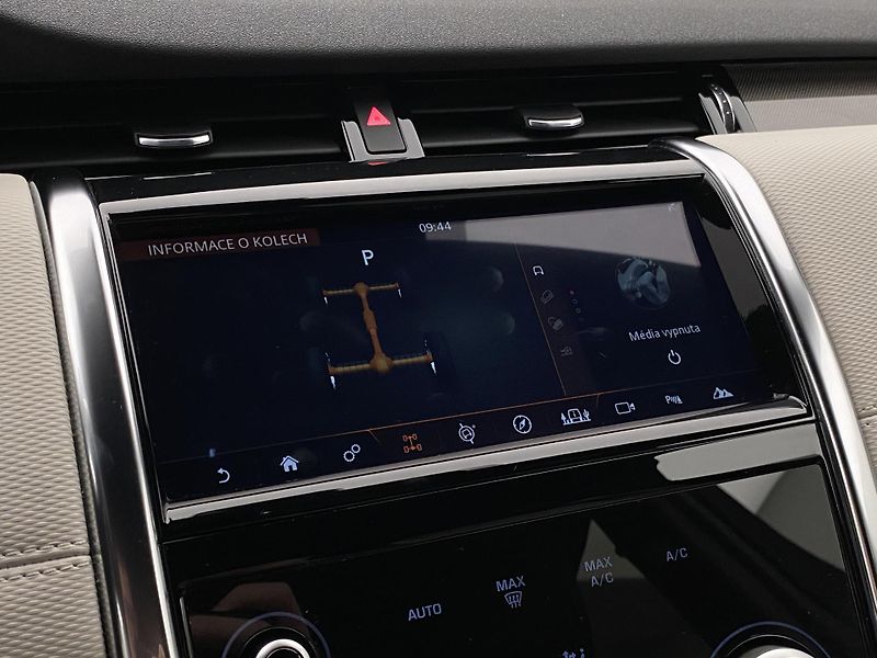 Land Rover Discovery Sport D180 R-DYNAMIC S AWD AUT 7míst - fotka 39 z 42