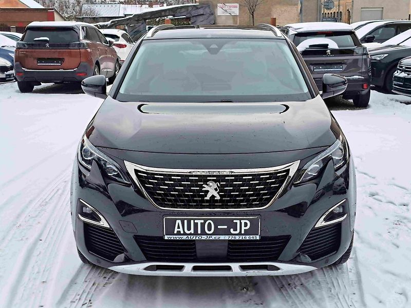 Peugeot 5008 (2020) 1,2PT EAT8 ALLURE - fotka 9 z 26