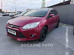 Ford Focus (2011) 1.6i16V, ČR, servis.kniha - fotografie inzerátu
