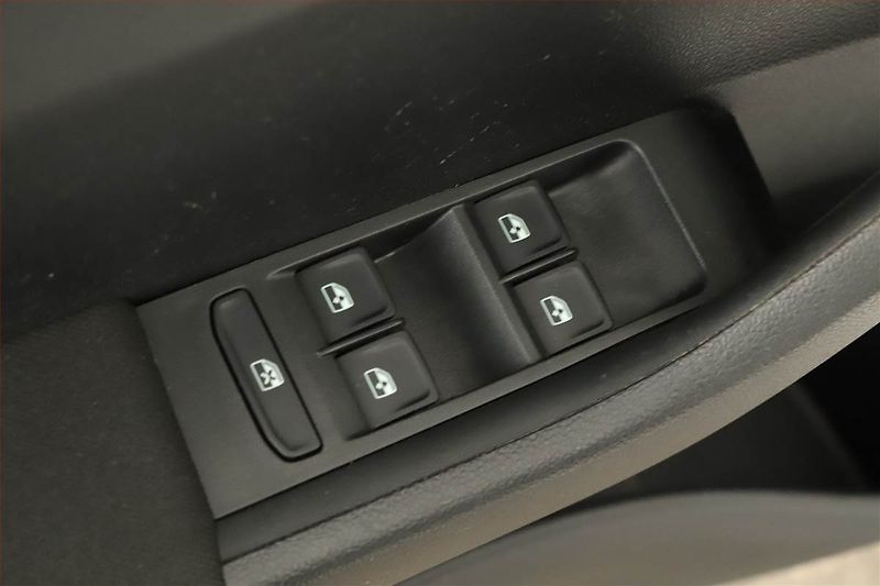 Škoda Fabia (2019) Style 1.0 TSI, ČR,1.maj - fotka 17 z 17
