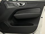 Volvo XC60 B5 AWD BLACK EDITION PLUS AUT  - náhled 44