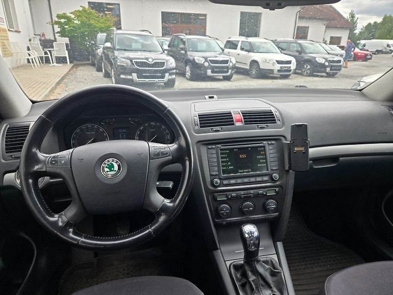 Škoda Octavia (2005) 2.0 TDI - fotka 10 z 16
