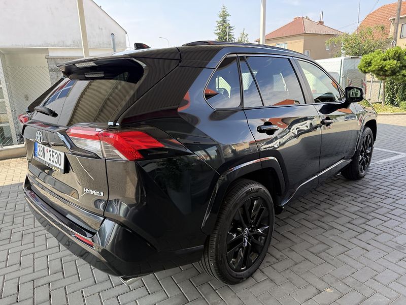 Toyota RAV4 2,5 Hybrid Black Edition JBL  - fotka 4 z 10