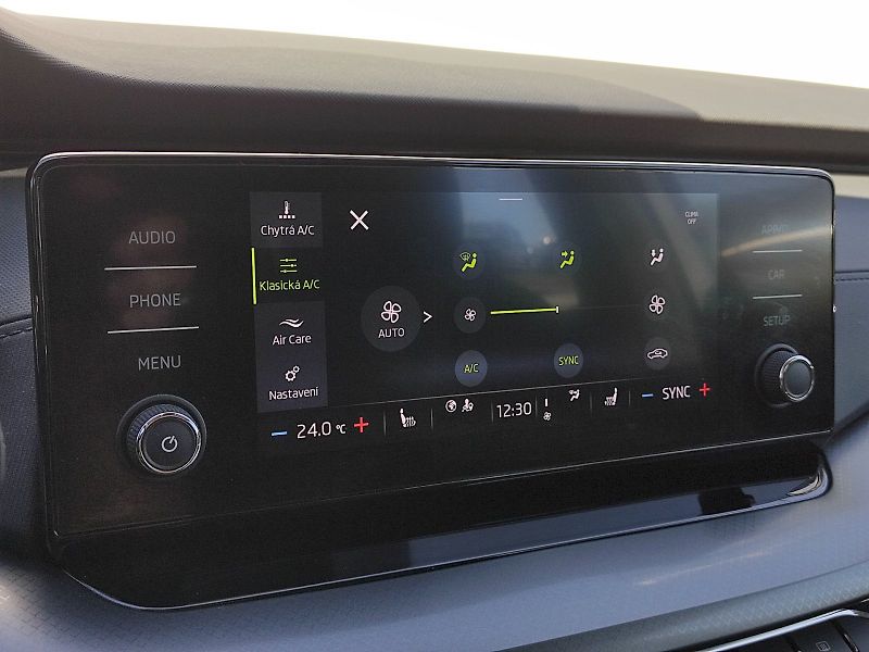 Škoda Octavia (2022) Combi Ambition Plus 2,0 Tdi 85 - fotka 12 z 35