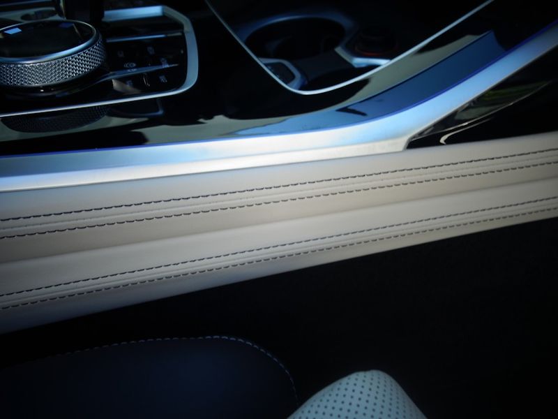 BMW X7 (2022) 4.0d*XD*M-PAKET*24000KM*TOP*CZ - fotka 20 z 50