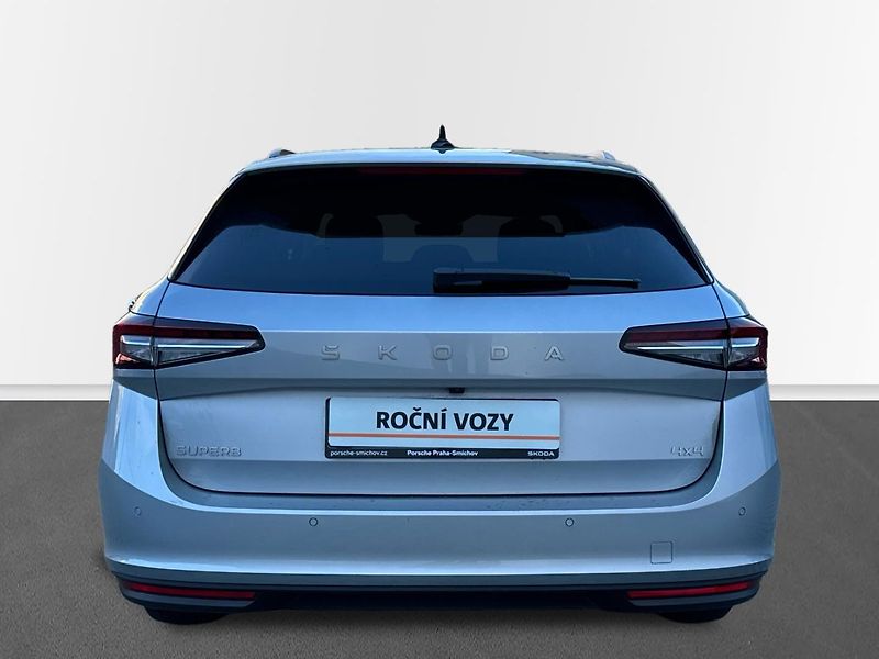Škoda Superb Combi Selection 4x4 2.0 TDI 14 - fotka 9 z 17