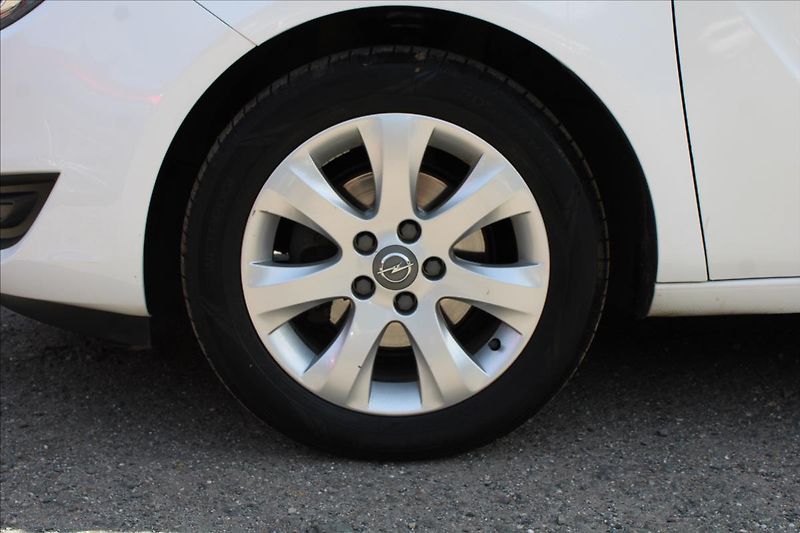 Opel Meriva 1,4 i  NOVÉ V ČR,SERVIS - fotka 26 z 31