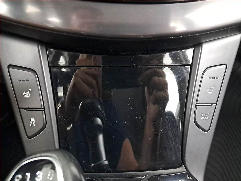 Hyundai i40 (2017) 1.7 CRDi, Serv.kniha, Navi - fotka 18 z 22