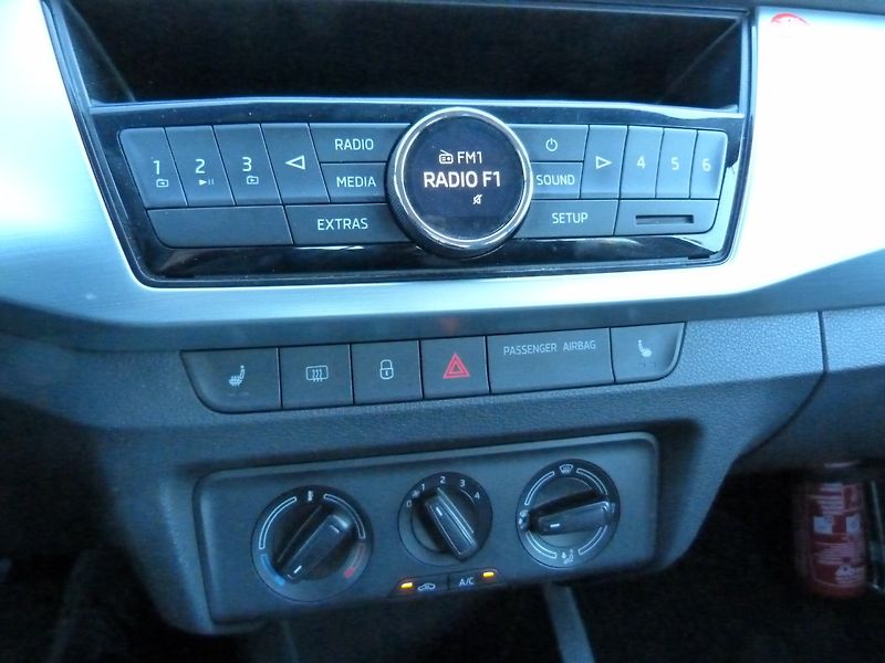 Škoda Fabia 1.0 TSI - fotka 19 z 24
