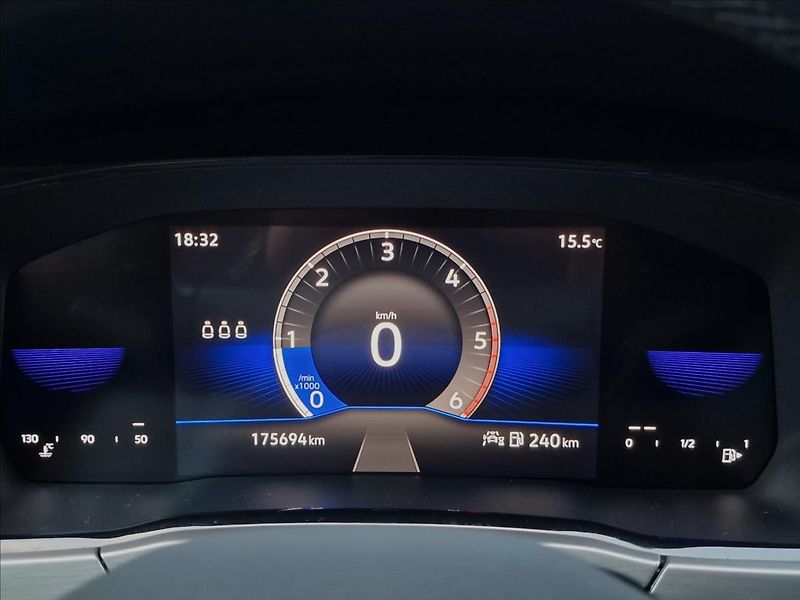 Volkswagen Touran 2.0 TDI Comfortline,ČR,1.Maj. - fotka 23 z 50