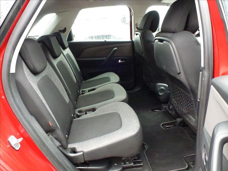 Citroën C4 Picasso 1,2 PureTech 110 MAN  SpaceTou - fotka 26 z 51