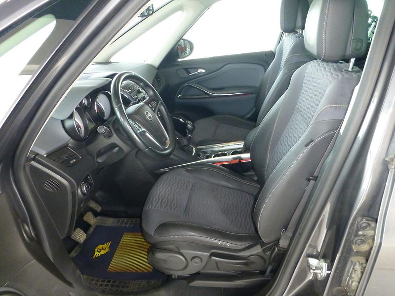 Opel Zafira (2012) 2,0CDTI-121KW*VYHŘ.SE*XENON*7M - fotka 10 z 27