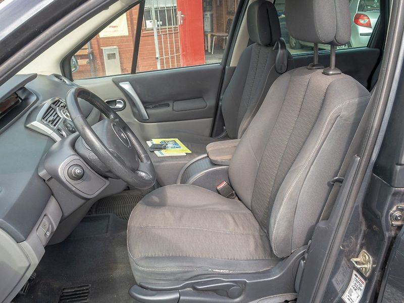 Renault Scénic (2006) 1.6i 82KW – PO ROZVODECH - fotka 14 z 38