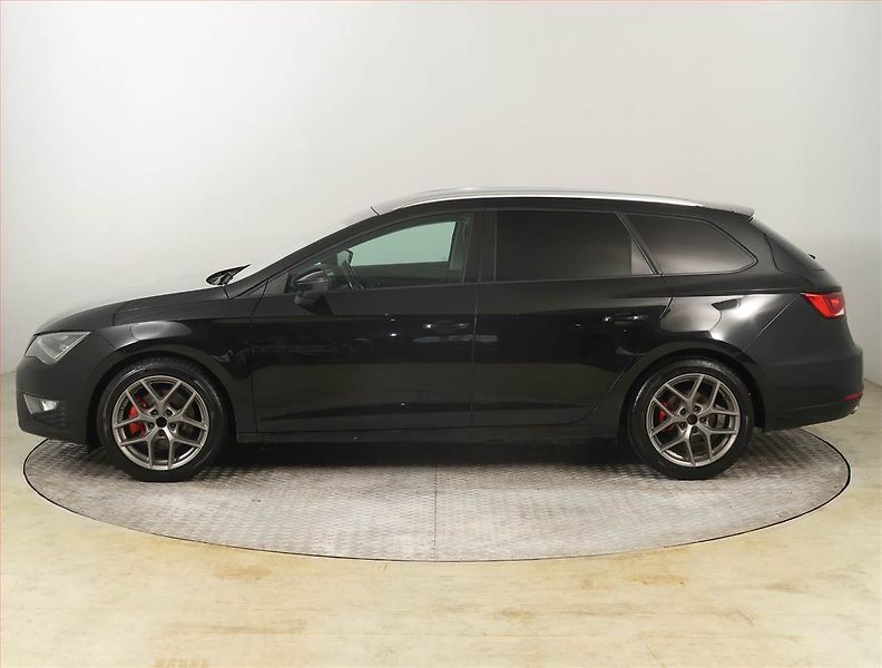 Seat Leon (2015) 2.0 TDI FR, Automat, Navi - fotka 3 z 19
